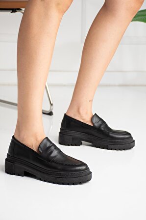 Kristen Kadın Siyah Deri Zincirli Loafer Ayakkabı