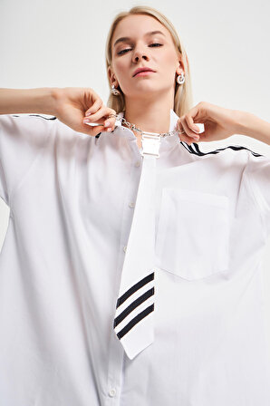Kadın Beyaz Renk Kravat Detaylı Tasarım Oversize Gömlek