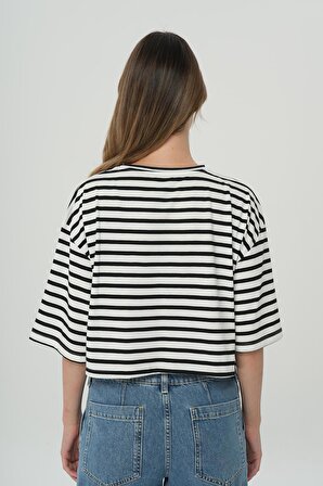  Beyaz Siyah Çizgili Oversize Kısa Kollu T-Shirt 56107-573