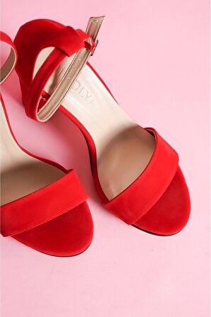 Kuka Kırmızı Süet Günlük Kullanım Topuklu Sandalet