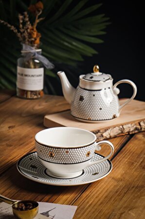 4 Parça Emillia Altıgen Gold Desenli Çay Ve Kahve Fincanı + Porselen Demlik Seti Renk Beyaz
