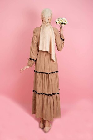 Kadın Yarım Düğme Yakalı Kaş Elbise Ponponlu Bej