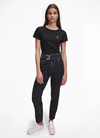 Calvin Klein Bisiklet Yaka Siyah Kadın T-Shirt J20J212883BAE Siyah T-shirt