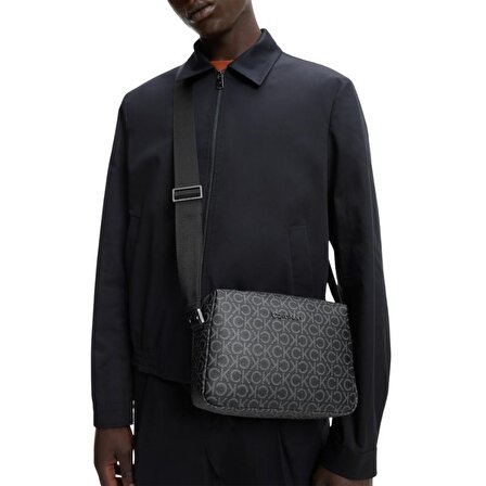 Calvin Klein Siyah 14x21x5,5 Erkek Postacı Çantası CK MUST CAMERA BAG CLASSIC MONO