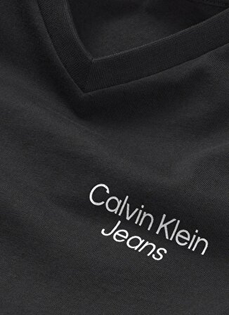 Calvin Klein Siyah Erkek T-Shirt CKJ STACK LOGO V-NECK T-SHIRT