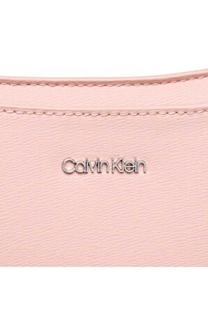Kadın Calvin Klein Must Shoulder Bag Kadın Omuz Çantası K60K610631