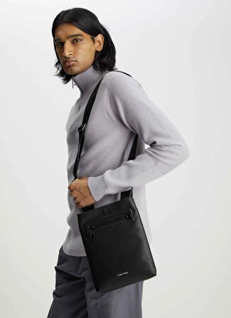 Calvin Klein Siyah Erkek Postacı Çantası CK ELEVATED FLATPACK