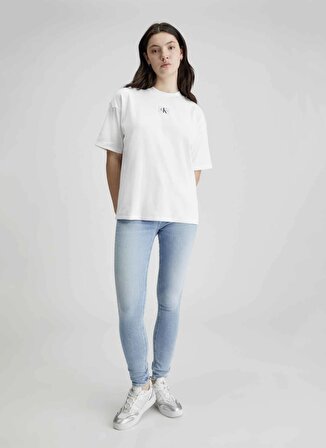 Calvin Klein Jeans Bisiklet Yaka Düz Beyaz Kadın T-Shirt J20J223419YAF