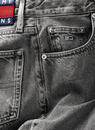 Tommy Jeans Normal Bel Geniş Paça Mom Fit Kadın Denim Pantolon DW0DW141151BZ
