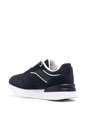 TOMMY HILFIGER ELEVATED FEMININE RUNNER SNEAKER