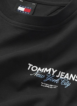 Tommy Jeans Bisiklet Yaka Düz Siyah Kadın T-Shirt TJW BXY ESSENTIAL LOGO 2 + SS