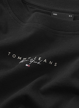 Tommy Jeans Bisiklet Yaka Düz Siyah Kadın T-Shirt TJW REG ESSENTIAL LOGO + TEE EXT