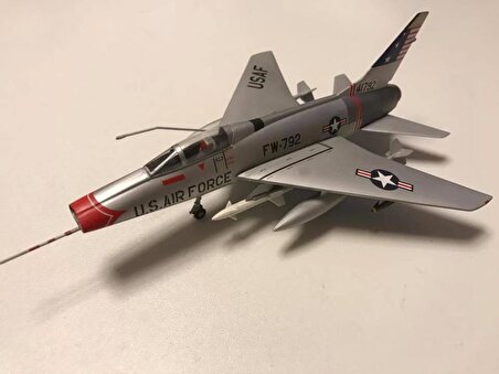 North American F-100 C Super Sabre Pm Model Avcı-Bombardıman Uçağı Demonte Plastik Maketi
