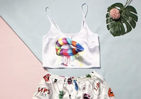 Saten Askılı Crop Şortlu Ev Giyim Pijama Takımı Ekru - Çok Renkli Dudak Desen Slogan
