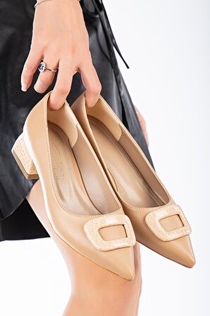 Suins Rosalie Kadın Orta Topuklu Toka Detaylı Ayakkabı