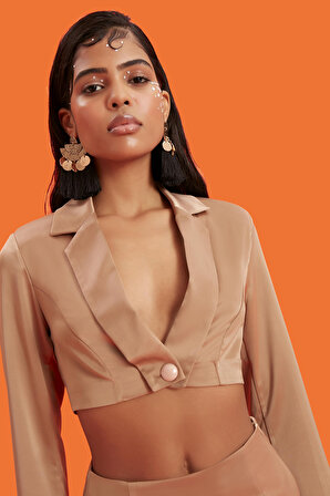 Kadın Bej Renk Saten Kumaş Crop Fit Yakalı Bolero Ceket