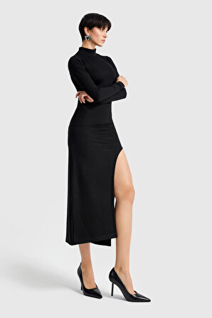 Kadın Siyah Renk Yırtmaçlı Esnek Kumaş Maxi Boy Elbise