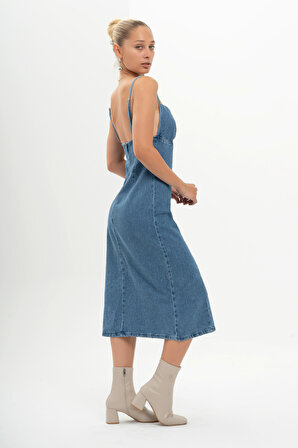 Kadın Mavi Renk Yumuşak Kumaş Yırtmaçlı Askılı Uzun Denim Elbise