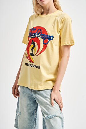 Kadın Sarı Renk Ön ve Arka Baskılı Oversize Retro T-shirt