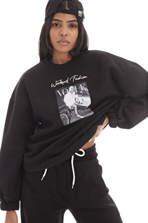 Kadın Siyah Renk Üç İplik İçi Şardonlu Önü Baskılı Sweatshirt