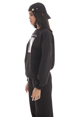 Kadın Siyah Renk Üç İplik İçi Şardonlu Önü Baskılı Sweatshirt