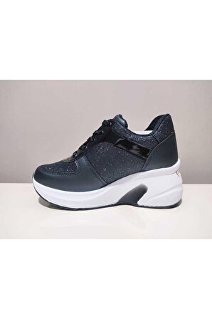 Yeni Sezon Modelando Beyaz Sneaker Gizli Dolgu Taban Kadın Yürüyüş Ayakkabısı Cilt Simli Siyah