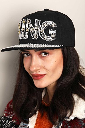 Kadın Hip-Hop Modeli King Tasarım Taşlı Şapka Ayarlanabilir Ölçü