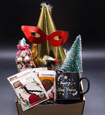 Happy New Years Kupa & Dünya Kahveleri Seti & Lavi Çikolata & Yılbaşı Ağacı & Kotyon Set Hediye Seti