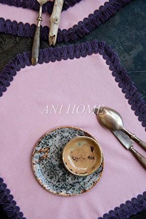 Anı Home 40x50 cm Geometrik Pembe Yıkanabilir Püsküllü Amerikan Servis Takımı 4 Kişilik