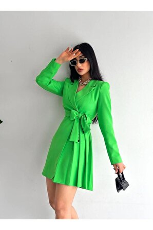 Yeşil Kruvaze Yaka Kuşak ve Düğme Detaylı Pileli Ceket Elbise