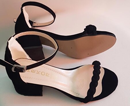 Siyah Rekor Örgülü 5 Cm Topuk Boyu Kare Topuk Tek Bant Topuklu Ayakkabı