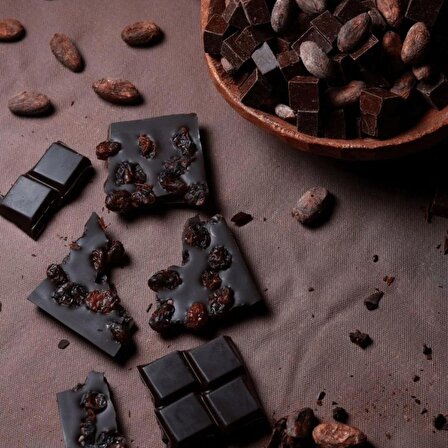 %100 Kakao, Turnayemişli Bitter Çikolata. 110 Gr.