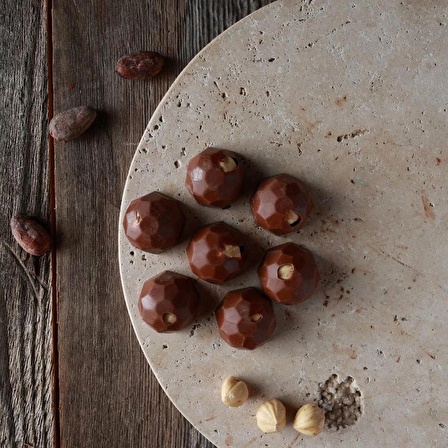 %50 Kakao, Bütün Fındıklı Sütlü Bonbon Çikolata. 500 Gr.