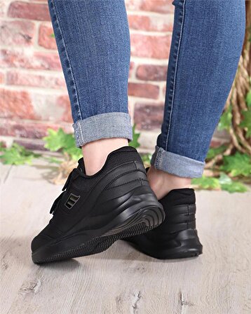M.P. 232-1307 Zn Siyah Cırtlı Sneaker Ayakkabı