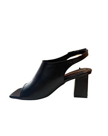 Senyoreta 100K. Kadın Siyah Arkadan Tokalı Kalın Topuklu Ayakkabı  