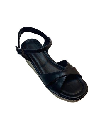 Ony Shoes Kadın Siyah Dolgu Taban Sandalet 