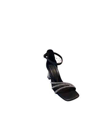Ceylanlar LN703 Zn Kadın Siyah 3 Bant Taşlı Tokalı Yüksek Topuklu Ayakkabı