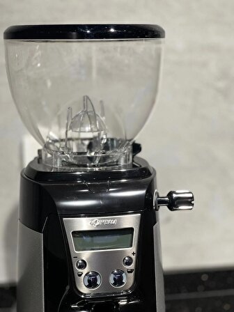 La Cimbali Enea On Demand Otomatik Kaşığa Döküm Kahve Değirmeni