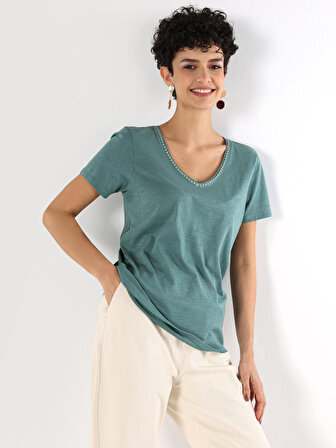 Regular Fit V Yaka Yeşil Kadın Kısa Kol Tişört