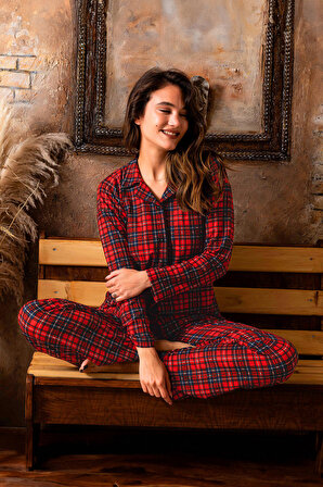 Nisanca Kışlık Düğmeli Ekose Desen Yılbaşı Temalı  Kadın Süet Pijama Takımı