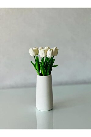 Beyaz Vazo Ve 8'li Lüx Islak Lale Buketi