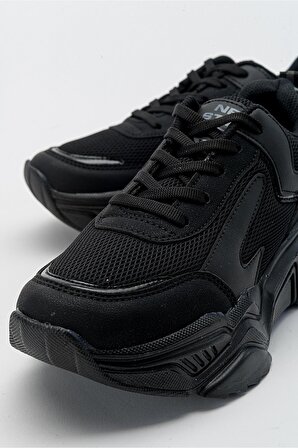 Zerenyus Triko Detaylı Kalın Taban Rahat Kalıp Bağcıklı Kadın Siyah Sneaker 
