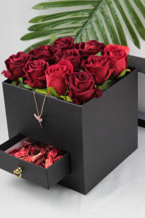 Kırmızı Güller 15 Adet Kutu Dolusu Siyah Çekmeceli & Melek Kolye Sevgiliye Hediye
