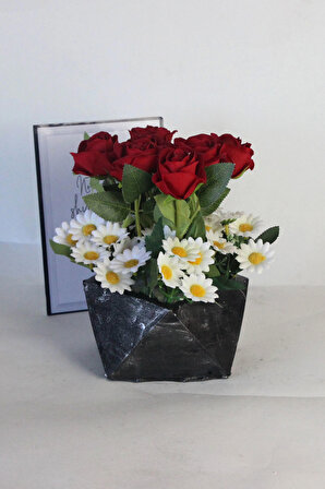 Çiçek Taş Gümüş Gölgeli Saksı Kırmızı Güller 7 Adet & Papatya 25 Başlıklı Yapaylar