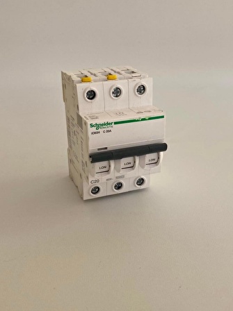 Schneider Electric IC60H 3 Kutup 20A 10kA Sigorta A9F07320