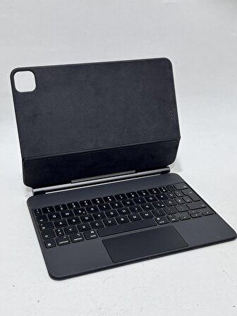 Apple iPad 11 Magic Keyboard Siyah A2261 2.El