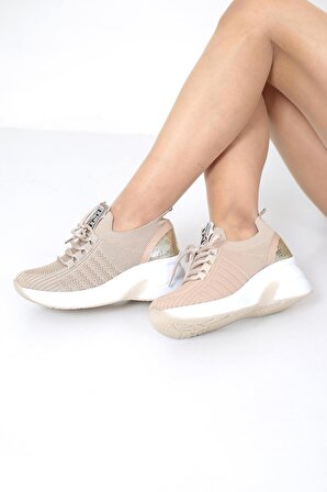 Kadın Krem Rengi Gizli Topuk Rahat Kalıp Bağcıklı Spor Ayakkabı LDY-387