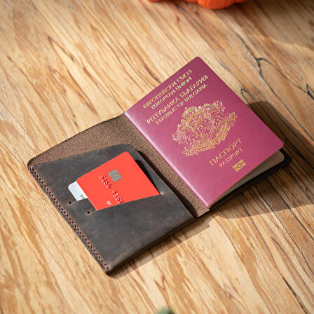 minimal X Pasaport Kılıfı - Gerçek Deri ve El Yapımı - Minimalist Tasarım - Kestane Kahverengi