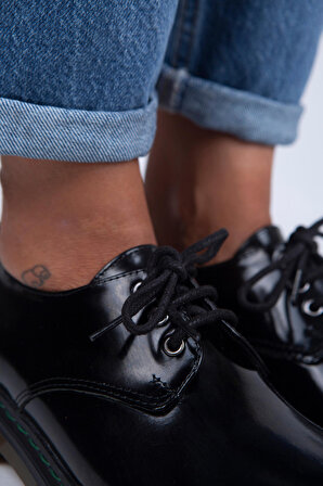 Manijero Dilara Kadın Hakiki Deri Bağcıklı Siyah Ayakkabı