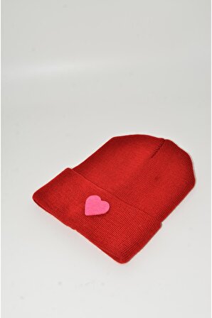 Mottomia Yılbaşı Özel Koleksiyonu Pembe Kalp Figürlü Kırmızı Renk Unisex Erkek/Kadın Bere